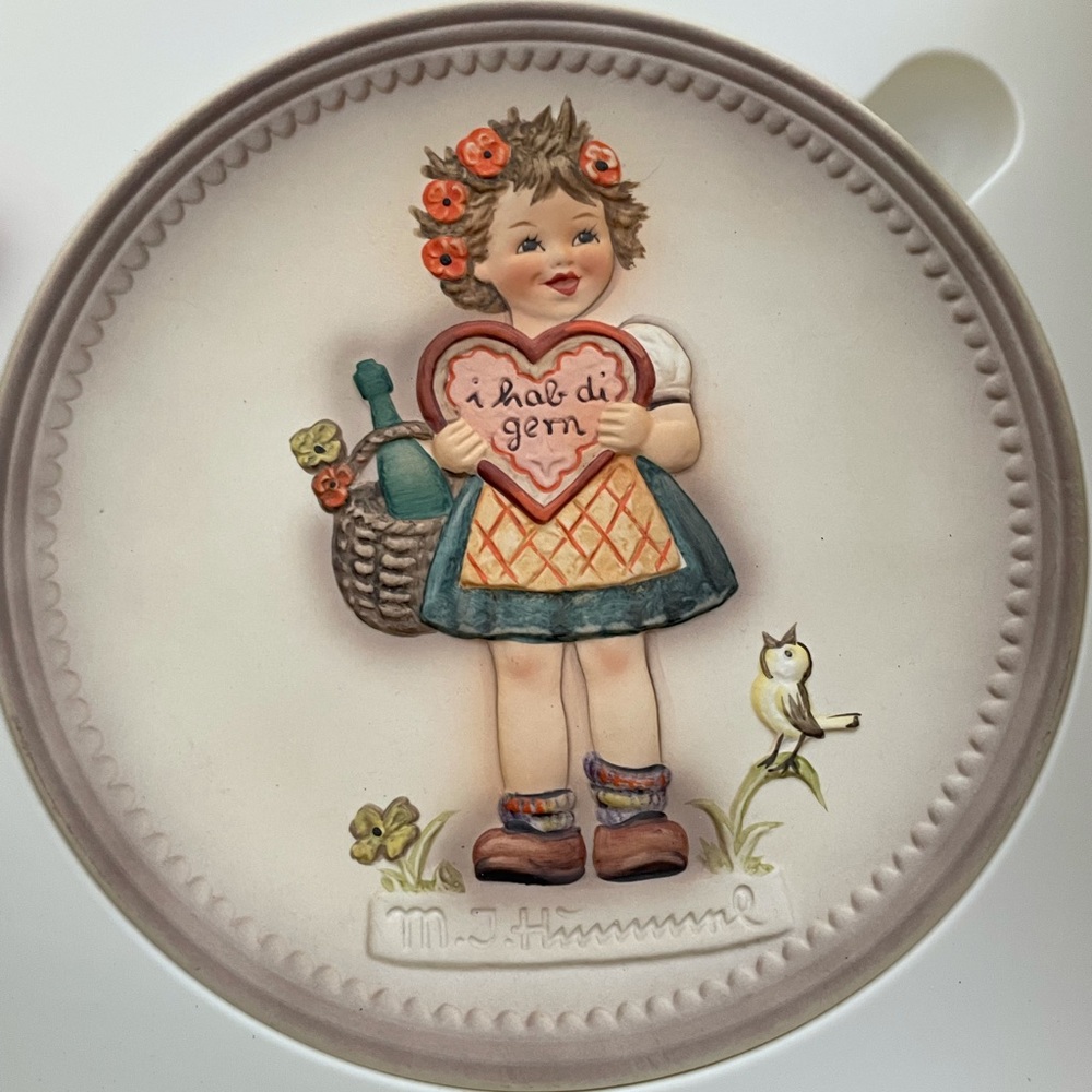 Valentine Gift Plate: Hummel Collectible